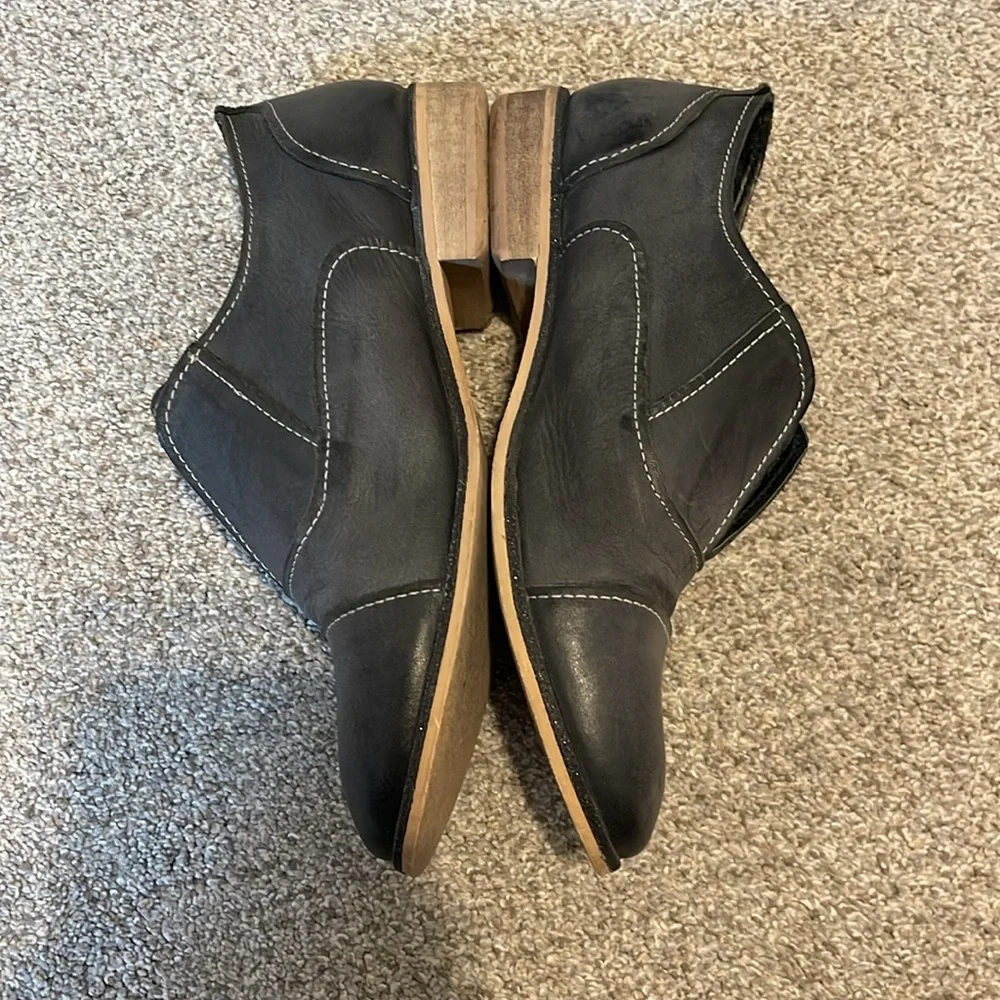 3/$15 Naughty Monkey SlipKnot Oxford shoes - Picture 3 of 8